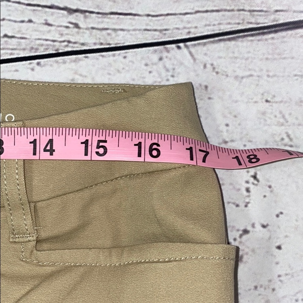 Women’s St. John’s Bay khaki pants - Picture 4 of 7